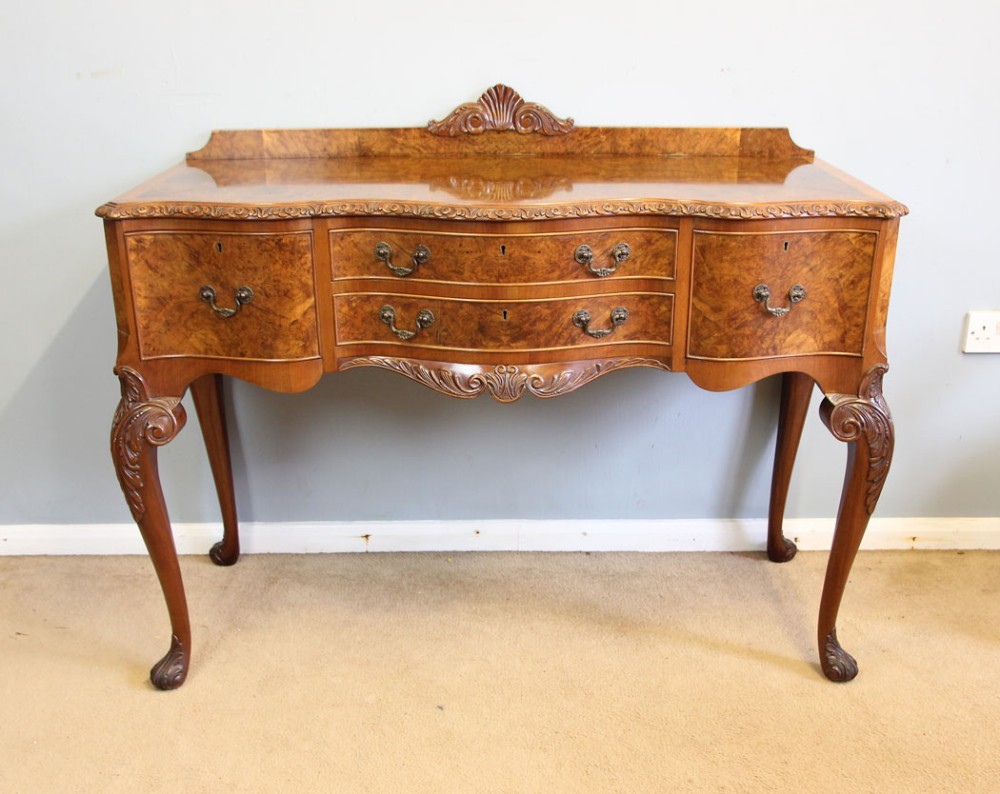 Quality Antique Burr Walnut Side Table