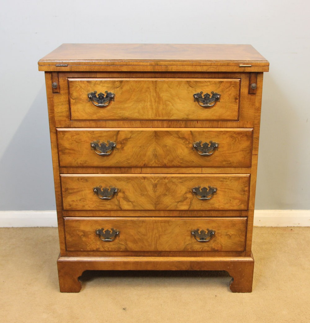 Burr Walnut Bachelors Chest of Drawers