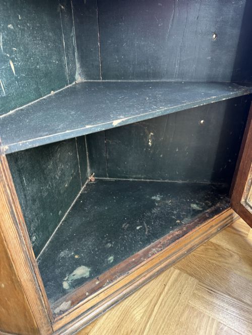 ANTIQUE STRIPPED PINE CORNER CABINET WITH GLAZED DOOR ORIGINAL PAINTED INTERIOR - ADDITIONAL PHOTO 6