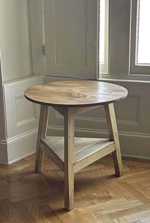 DECORATIVE ELM CRICKET TABLE - ADDITIONAL PHOTO 1