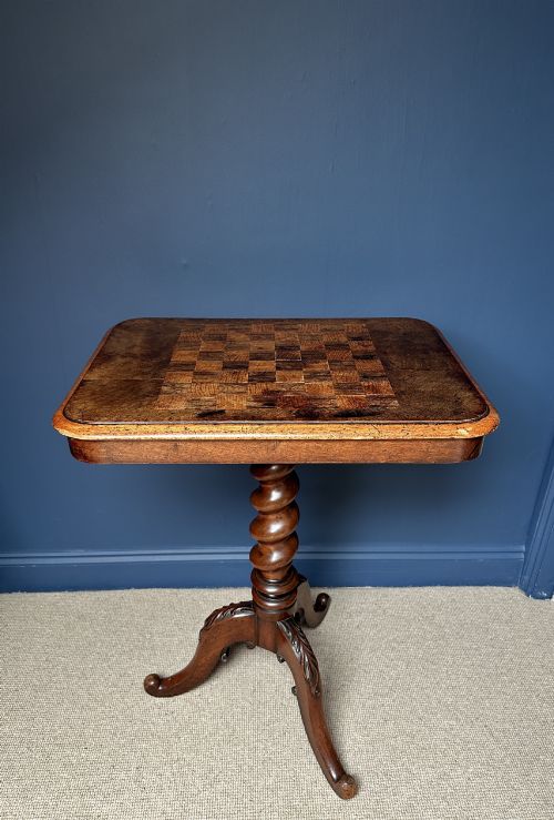 VICTORIAN GAMES TABLE WITH INLAID CHESS BOARD