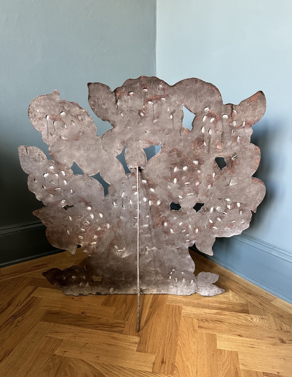 Large Antique French Toleware Hydrangea Firescreen Dummy Board, circa 1920s View VI