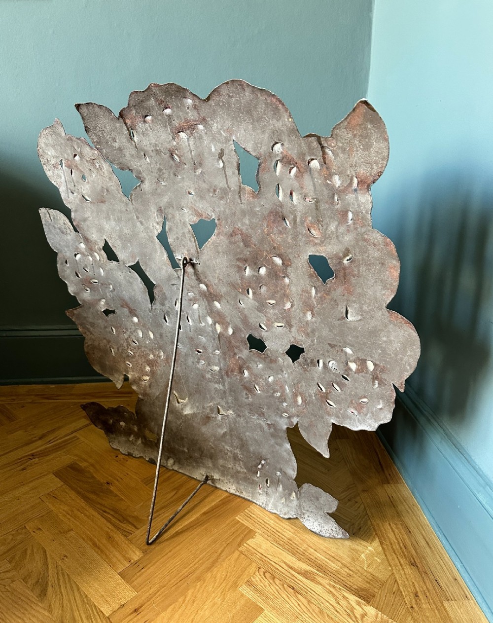 Large Antique French Toleware Hydrangea Firescreen Dummy Board, circa 1920s View VII