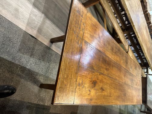 EARLY 19TH CENTURY CHERRY DINING TABLE - ADDITIONAL PHOTO 2