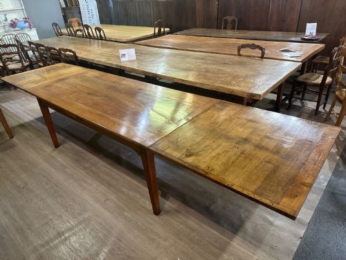LARGE ANTIQUE CHERRY DOUBLE DRAW LEAF TABLE - ADDITIONAL PHOTO 3
