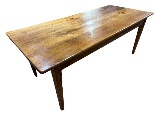 19th century cherry dining table with tapered legs and one drawer - CATEGORY: ANTIQUE TABLES - DATED 19TH CENTURY