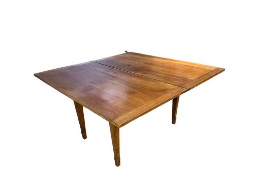 antique cherry extending square table - CATEGORY: ANTIQUE TABLES - DATED 19TH CENTURY