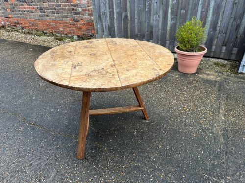 ANTIQUE ROUND TILT TOP BURR ASH CRICKET TABLE - ADDITIONAL PHOTO 7