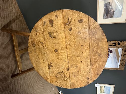 ANTIQUE ROUND TILT TOP BURR ASH CRICKET TABLE - ADDITIONAL PHOTO 1