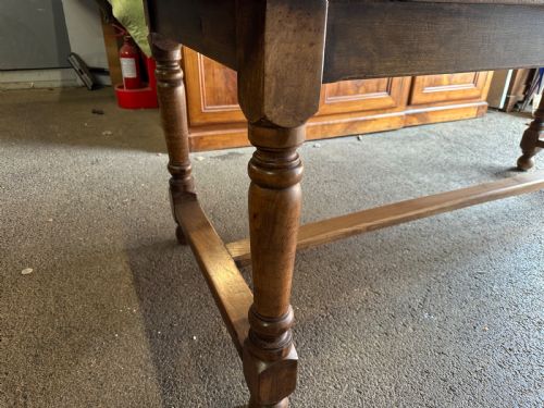 ANTIQUE ELM TURNED LEG DINING TABLE - ADDITIONAL PHOTO 4