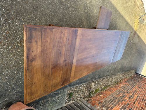ANTIQUE CHERRY DOUBLE EXTENDING TABLE WITH BREAD SLIDE AND CABRIOLE LEGS - ADDITIONAL PHOTO 4