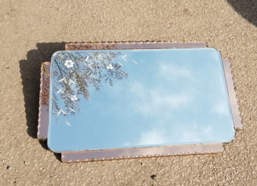 pretty art deco mirror - CATEGORY: ANTIQUE MIRRORS - DATED 1930