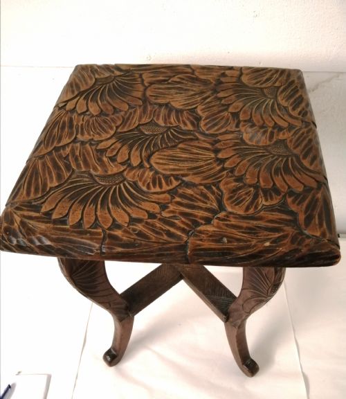 liberty fruitwood occasional table - CATEGORY: ANTIQUE TABLES - DATED EDWARDIAN