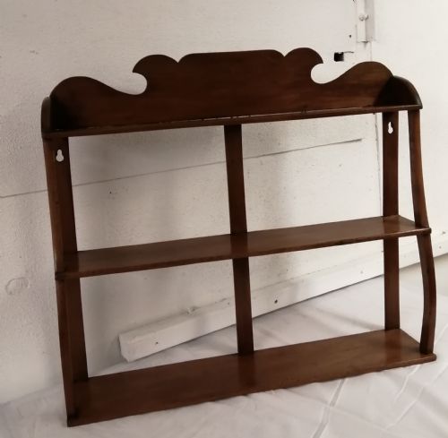 19c light mahogany hanging shelf - CATEGORY: ANTIQUE FURNITURE - DATED 1870