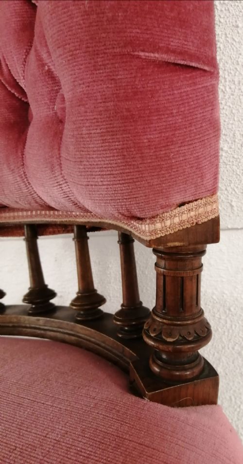 VICTORIAN WALNUT OCCASIONAL CHAIR - ADDITIONAL PHOTO 1