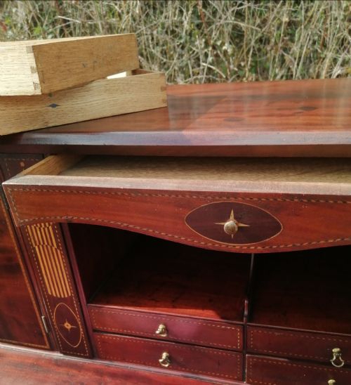 ANTIQUE GEORGIAN MAHOGANY BUREAU - ADDITIONAL PHOTO 1