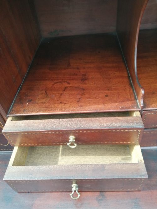 ANTIQUE GEORGIAN MAHOGANY BUREAU - ADDITIONAL PHOTO 11