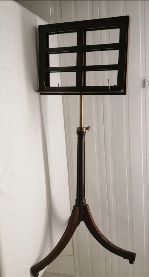 an edwardian walnut duet music stand - CATEGORY: ANTIQUE MISCELLANEOUS - DATED 1900