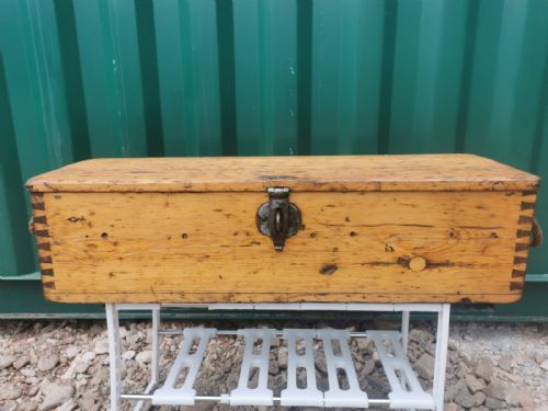PINE TRUNK CHEST - ADDITIONAL PHOTO 1