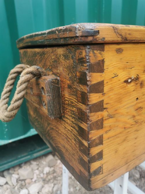 PINE TRUNK CHEST - ADDITIONAL PHOTO 3