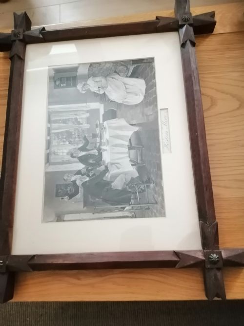 ANTIQUE PAIR OF GOTHIC OAK FRAMES - ADDITIONAL PHOTO 2
