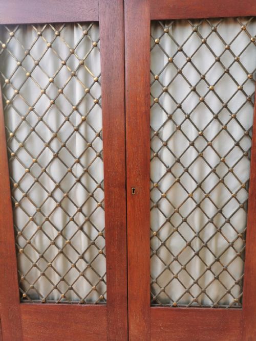 AN ANTIQUE REGENCY CABINET - ADDITIONAL PHOTO 7