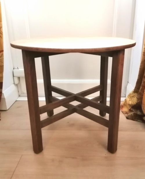 oak occasional table or lamp table - CATEGORY: ANTIQUE TABLES - DATED 1930