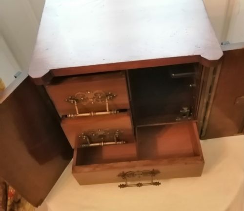VICTORIAN WALNUT TABLE CABINET HUMIDOR - ADDITIONAL PHOTO 2