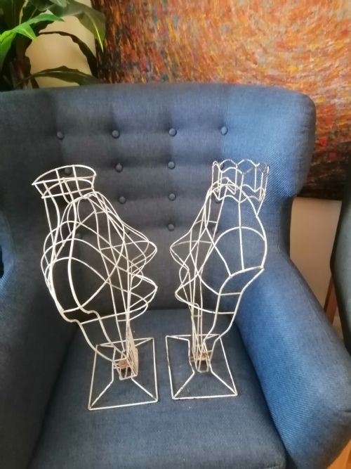 2 ANTIQUE WIRE SHOP MANNEQUINS - ADDITIONAL PHOTO 3