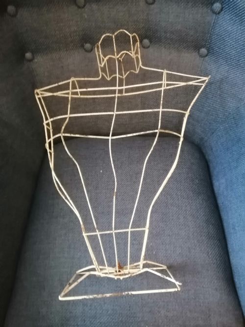 2 ANTIQUE WIRE SHOP MANNEQUINS - ADDITIONAL PHOTO 6