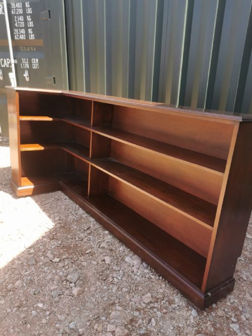 open bookcase in mahogany - CATEGORY: ANTIQUE BOOKCASES - DATED 1930