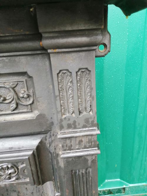 VICTORIAN CAST IRON FIREPLACE AND GRATE - ADDITIONAL PHOTO 3