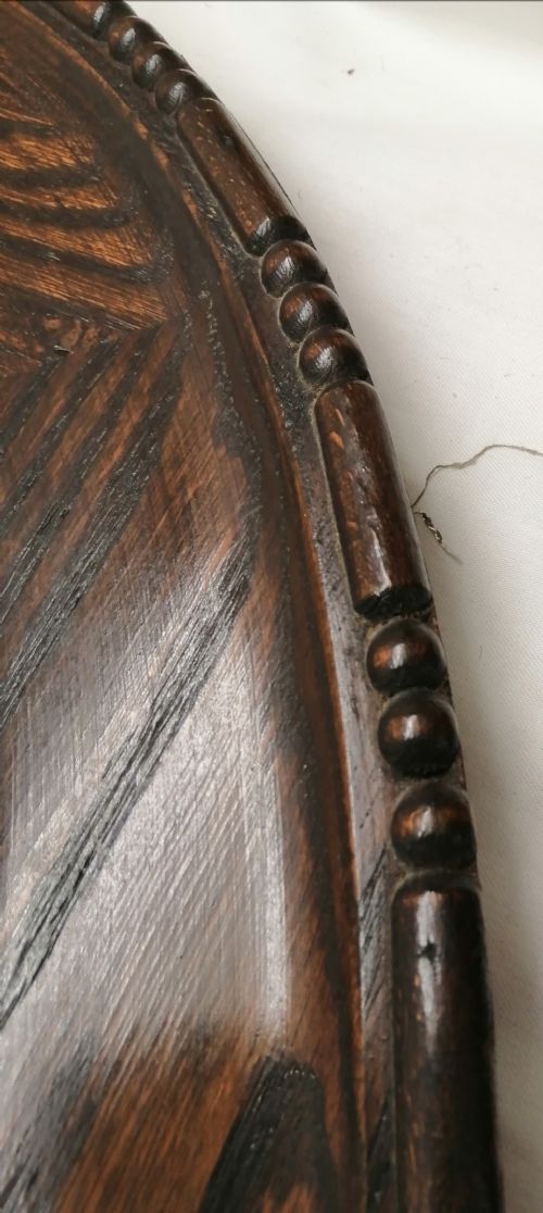 A LARGE EDWARDIAN OVAL OAK MIRROR - ADDITIONAL PHOTO 2