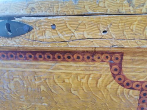 ANTIQUE PINE ORIGINAL PAINTED TRUNK - ADDITIONAL PHOTO 4