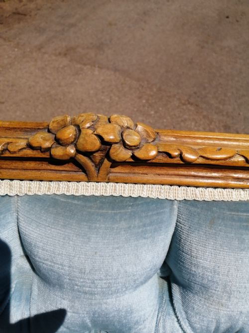 ANTIQUE FRENCH CARVED SOFA - ADDITIONAL PHOTO 4