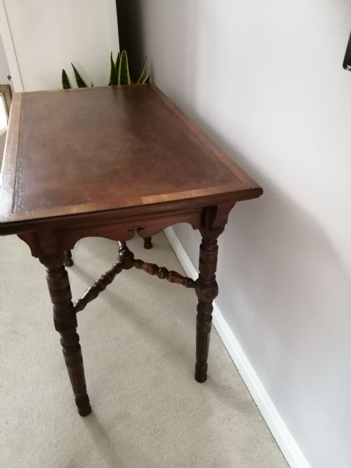 VICTORIAN WALNUT ARTS AND CRAFTS WRITING TABLE BY GILLOW AND CO - ADDITIONAL PHOTO 5