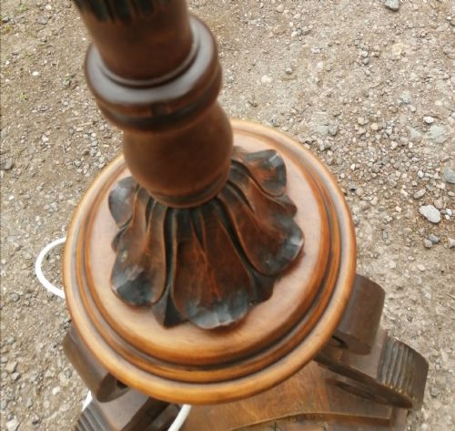 ANTIQUE ITALIAN WALNUT STANDARD LAMP - ADDITIONAL PHOTO 2