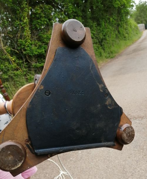 ANTIQUE ITALIAN WALNUT STANDARD LAMP - ADDITIONAL PHOTO 5