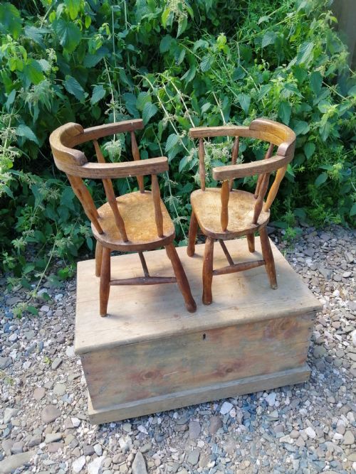 2 ANTIQUE ELM CHILDRENS CHAIRS - ADDITIONAL PHOTO 6