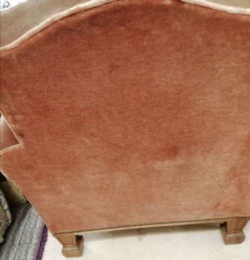 A VICTORIAN PLUSH VELVET CLUB ARM CHAIR - ADDITIONAL PHOTO 8