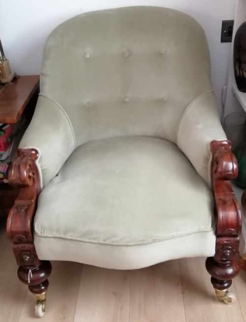a victorian library armchair - CATEGORY: ANTIQUE CHAIRS - DATED VICTORIAN