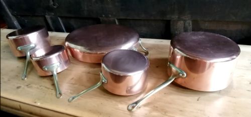 set of 5 french copper pans - CATEGORY: ANTIQUE METAL - DATED 1930