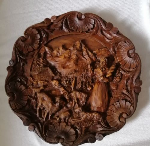 antique black forest plaque - CATEGORY: ANTIQUE MISCELLANEOUS - DATED 1910