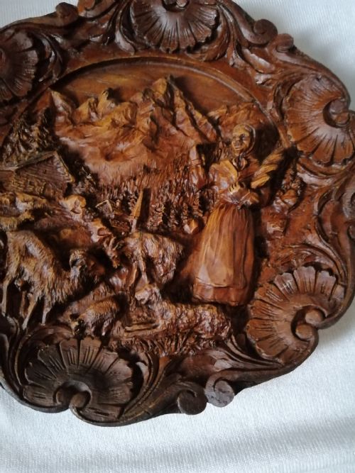 ANTIQUE BLACK FOREST PLAQUE - ADDITIONAL PHOTO 1