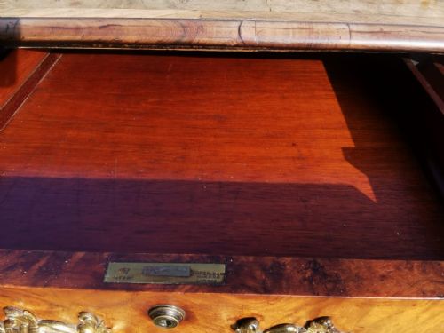 VICTORIAN BURR WALNUT 3 DRAWER LIBRARY TABLE BY MORDANT AND SONS LONDON - ADDITIONAL PHOTO 2