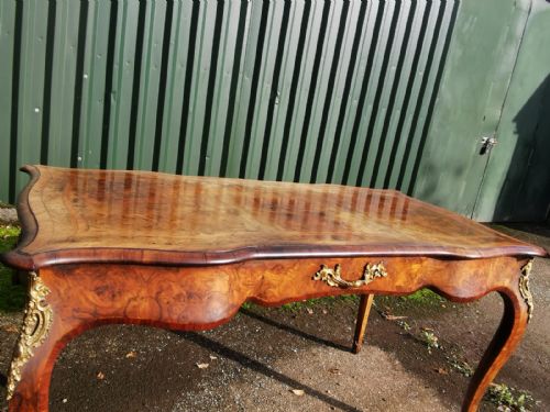 VICTORIAN BURR WALNUT 3 DRAWER LIBRARY TABLE BY MORDANT AND SONS LONDON - ADDITIONAL PHOTO 6