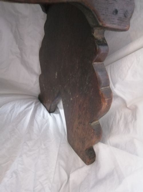 A FINE ANTIQUE BOARDED STOOL - ADDITIONAL PHOTO 1