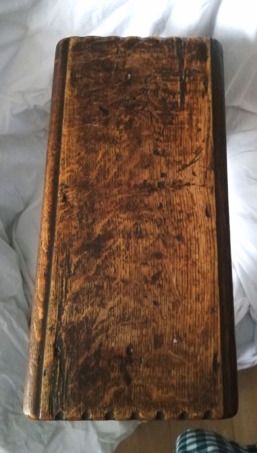 A FINE ANTIQUE BOARDED STOOL - ADDITIONAL PHOTO 2