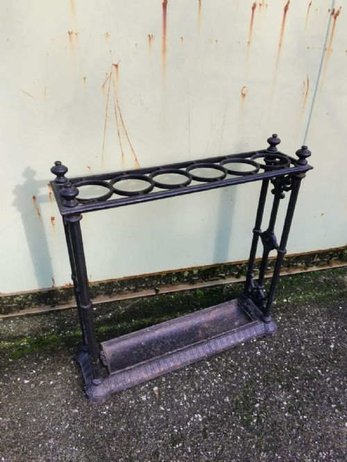 A VICTORIAN ART'S AND CRAFTS CAST IRON 6 SECTION STICK AND UMBRELLA STAND - ADDITIONAL PHOTO 1