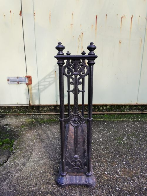 A VICTORIAN ART'S AND CRAFTS CAST IRON 6 SECTION STICK AND UMBRELLA STAND - ADDITIONAL PHOTO 2